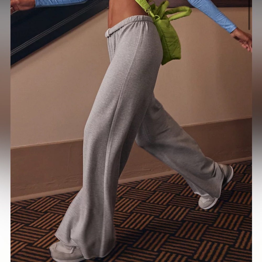 Arie grey fleece sweatpants